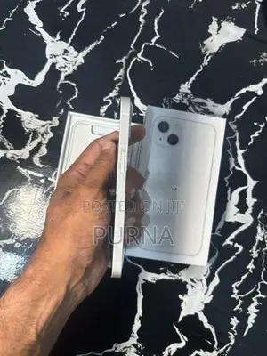 Apple iPhone 13 (Used)
