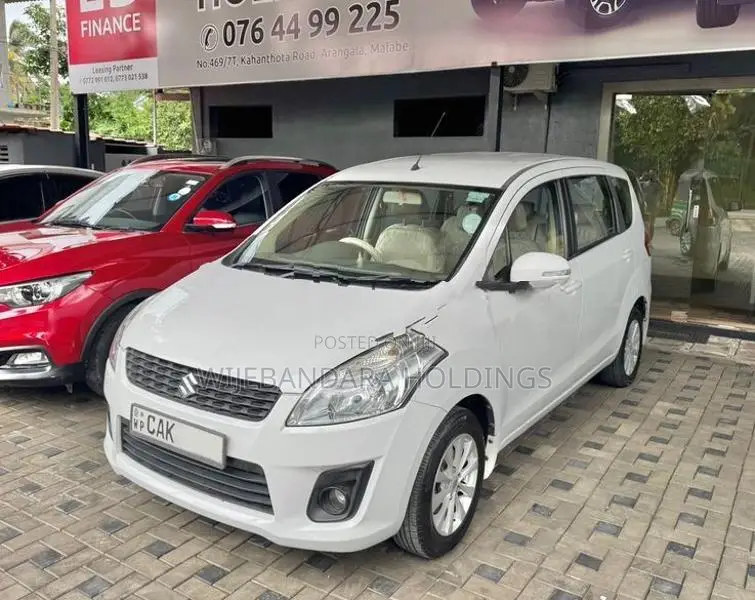 Suzuki Ertiga 07 Seater ( avanza ) 2015