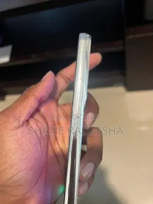 Samsung Galaxy S22 (Used)