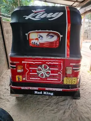 Bajaj RE 2000
