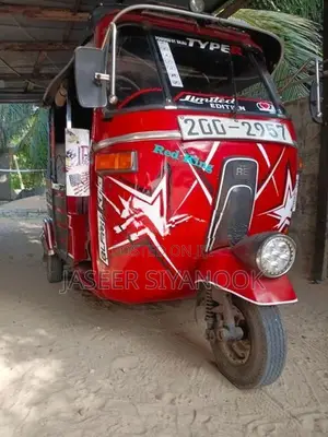 Bajaj RE 2000