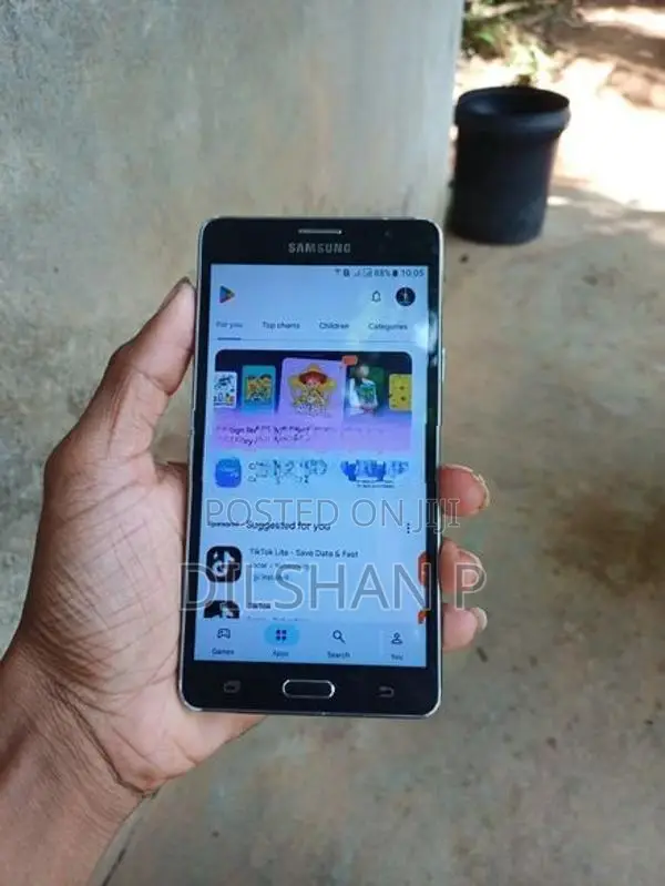 Samsung Galaxy On7 pro (Used)