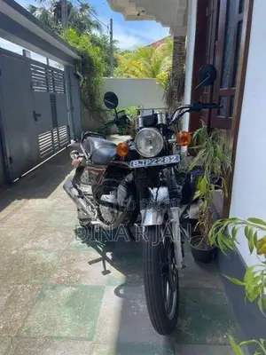 Senaro GN 125 2025
