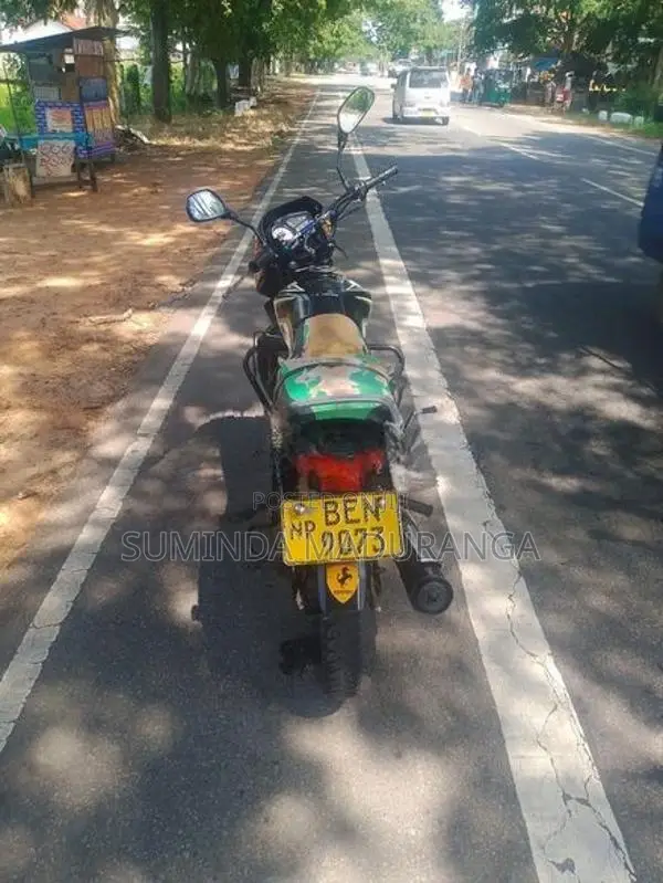TVS Metro 2016