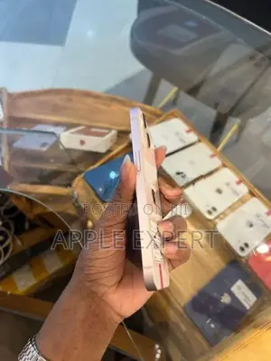 Apple iPhone 13 (Used)