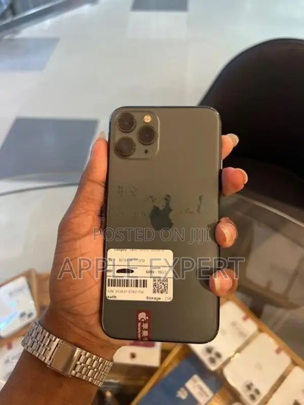 Apple iPhone 11 Pro (Used)