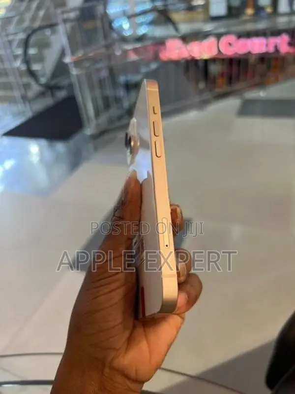 Apple iPhone 14 (Used)