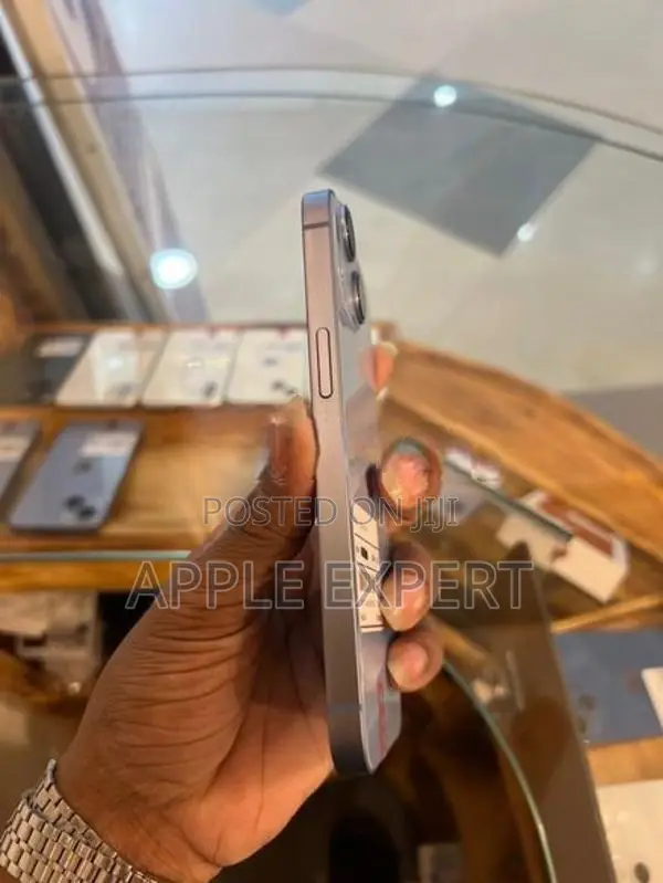 Apple iPhone 14 (Used)