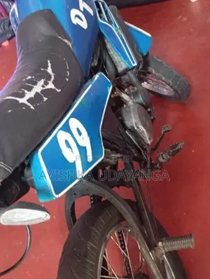 Yamaha DT 2005