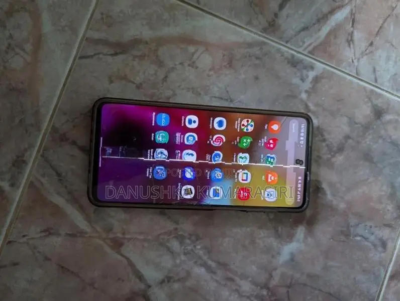 Samsung Galaxy A71 globle (Used)