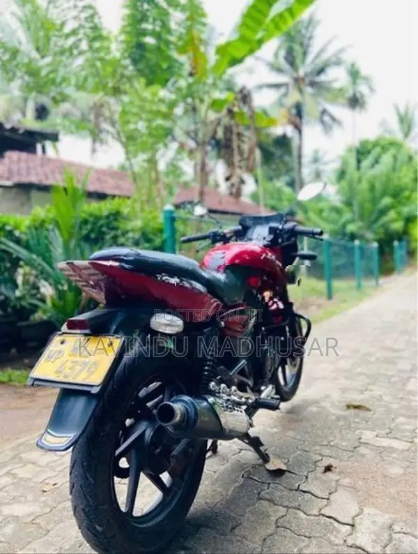 Bajaj Pulsar 180 2010