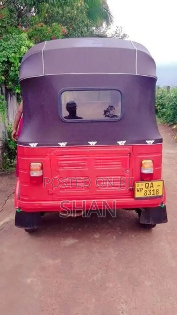 Bajaj RE 2005
