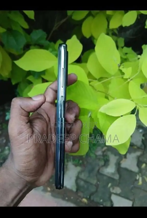 Samsung Galaxy A72 (Used)