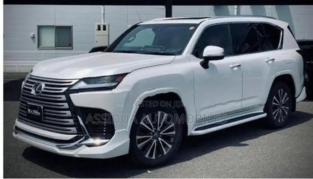Lexus LX600 2024