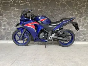 Honda CBR 250R 2015