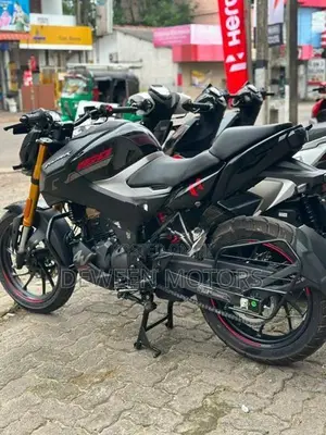 Hero Hunk 160R Brand New 2026