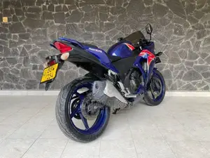 Honda CBR 250R 2015