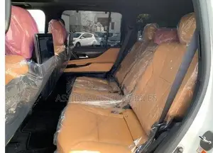 Lexus LX600 2024