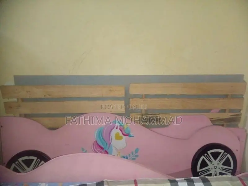 Kid's bed for sale