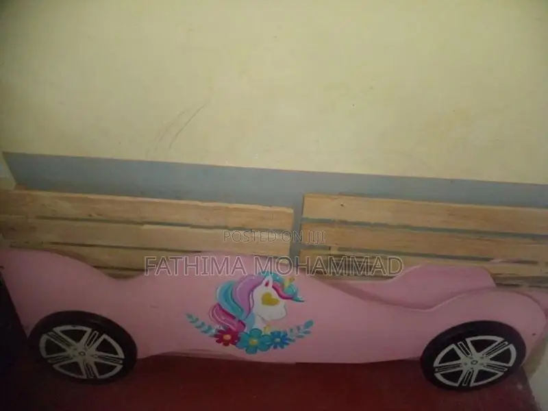 Kid's bed for sale