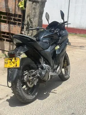 Suzuki Gixxer 2016