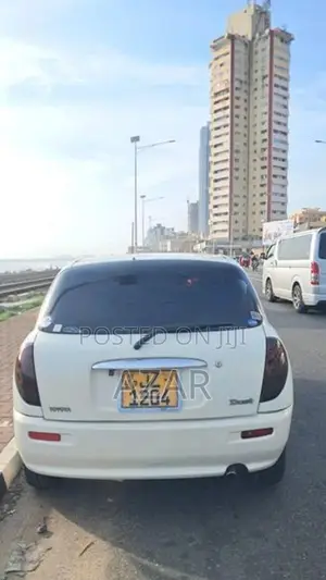 Toyota Duet 2001