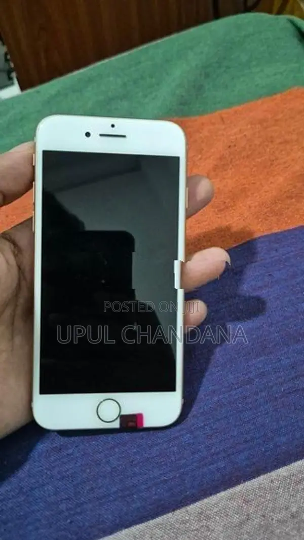Apple iPhone 8 (Used)