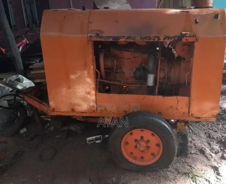 Mitsui 265CFM Compressor