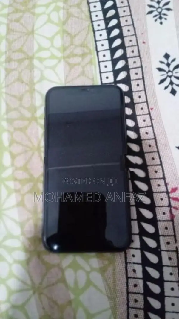 Apple iPhone 11 (Used)