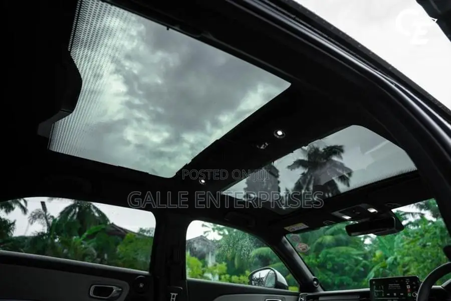 Honda Vezel Z Play Premium 2026