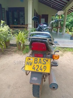 Bajaj CT100 2013