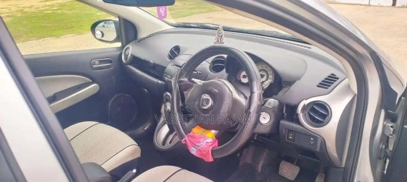Mazda Demio 2010