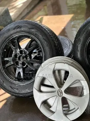 Toyota Prius Alloy Wheels with Tires - 15''