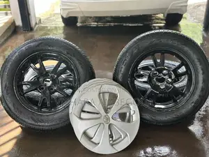 Toyota Prius Alloy Wheels with Tires - 15''
