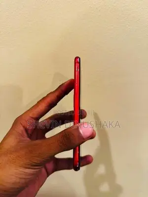 Apple iPhone SE 2 (Used)