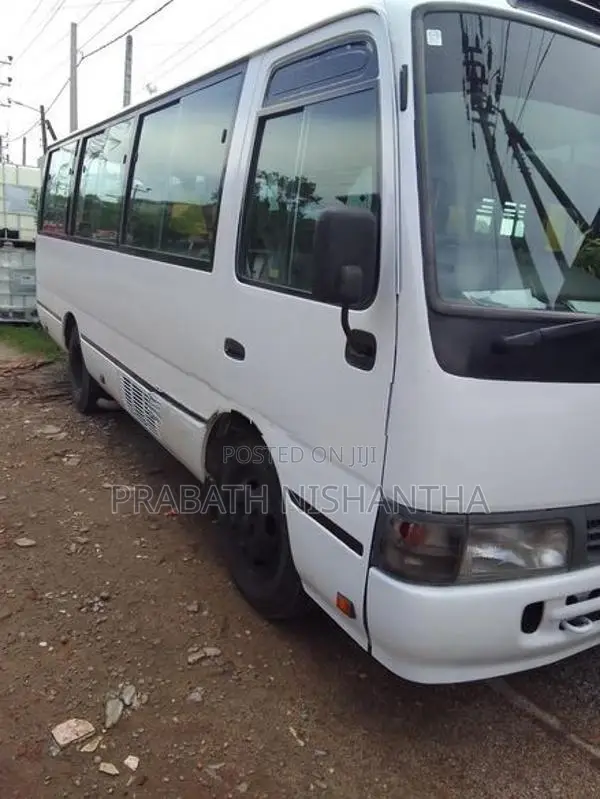 Toyota Coaster 2006