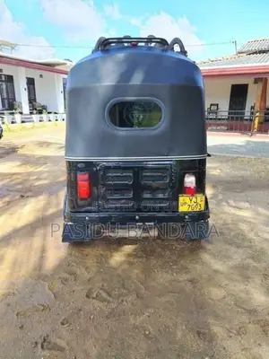 Bajaj RE 2012