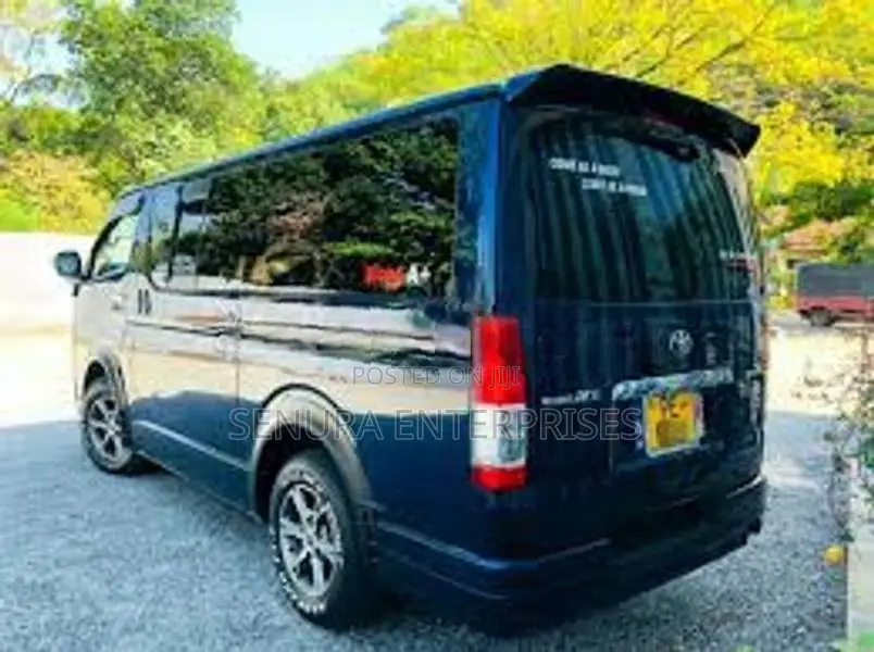 Toyota Hiace KDH200 Tail Light Rh
