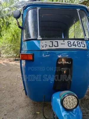 Bajaj RE 2 storke 2005