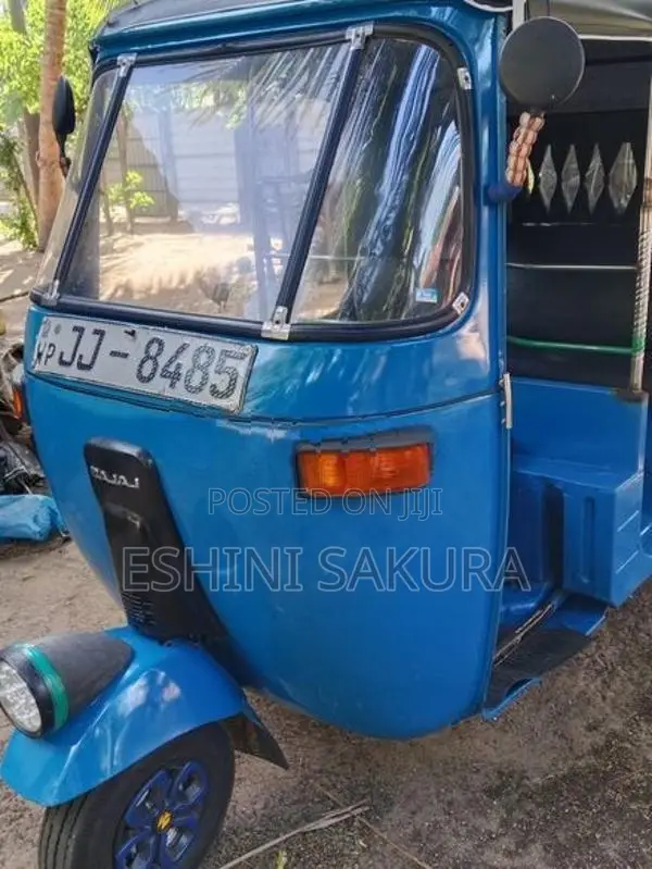 Bajaj RE 2 storke 2005