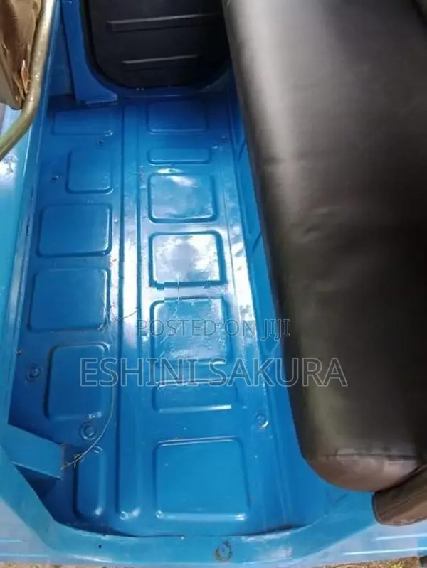 Bajaj RE 2 storke 2005