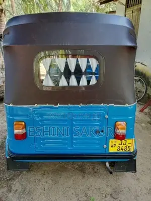 Bajaj RE 2 storke 2005