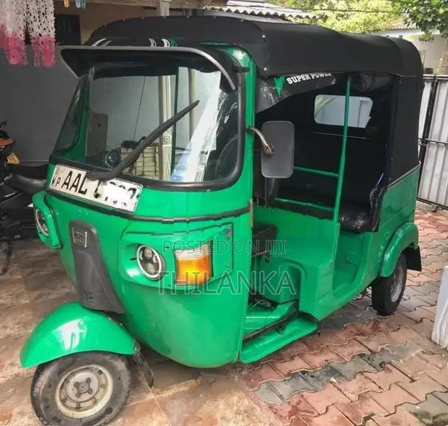 Bajaj RE 2013