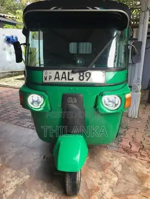 Bajaj RE 2013