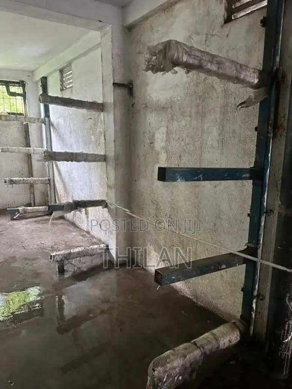 Steel Box Bar Wall Mounted 3 Racks