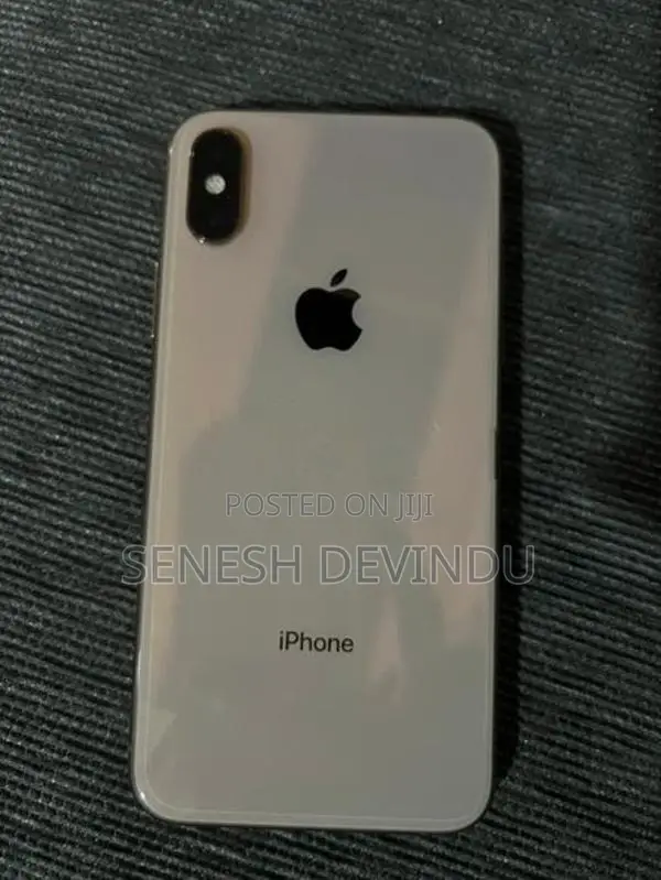 Apple iPhone XS (Used)