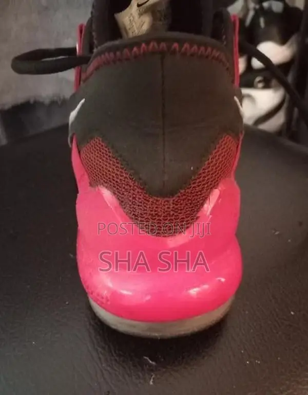 Nike mens shoes