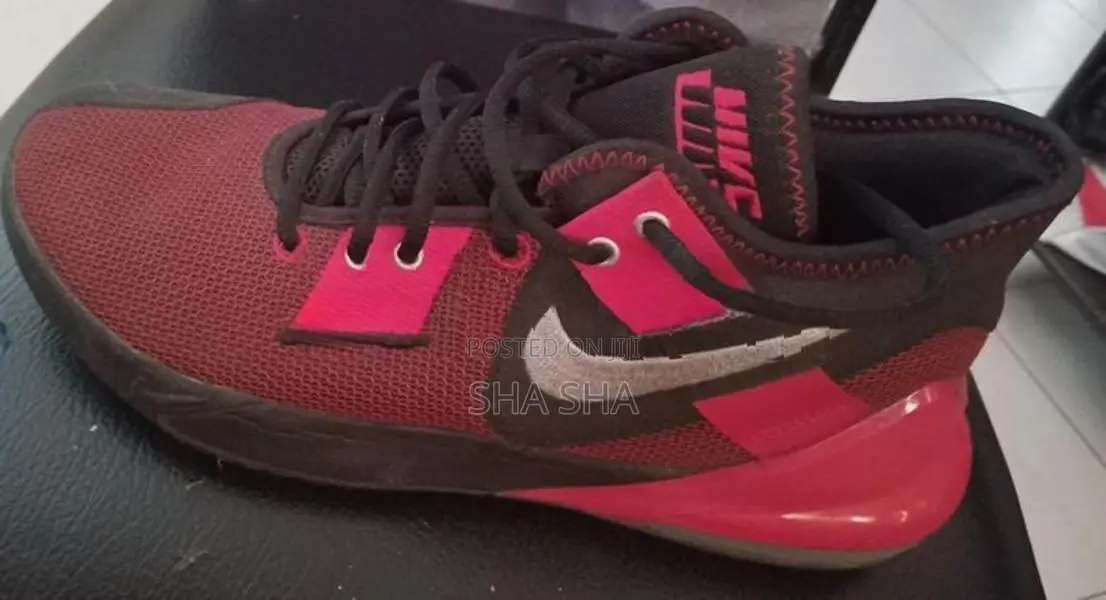Nike mens shoes