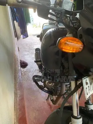 Bajaj Pulsar 180 2004
