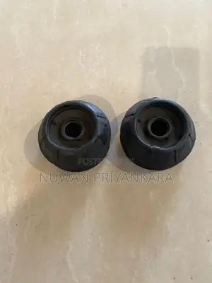 Toyota Aqua Front Shock Absorber Assemblies (Pair) – Genuine